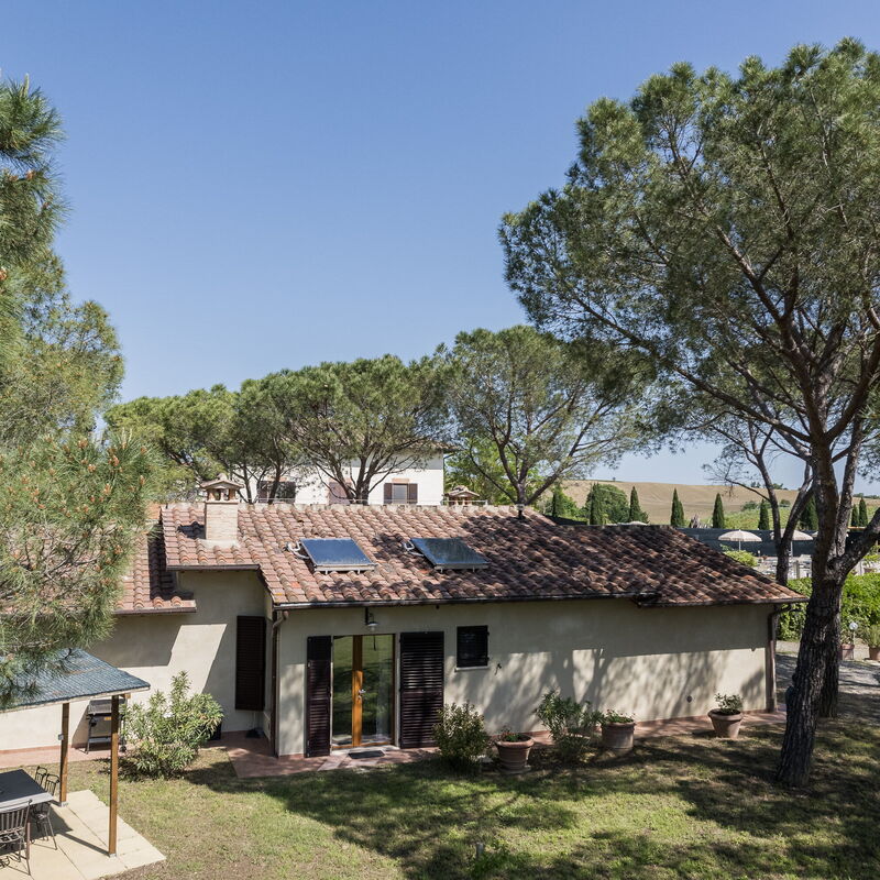 Nilde - Holiday Home with Pool, Wifi,Toscany: Amenities, Autumn, Building Exterior, Garden, Main Entrance, Spring, Summer