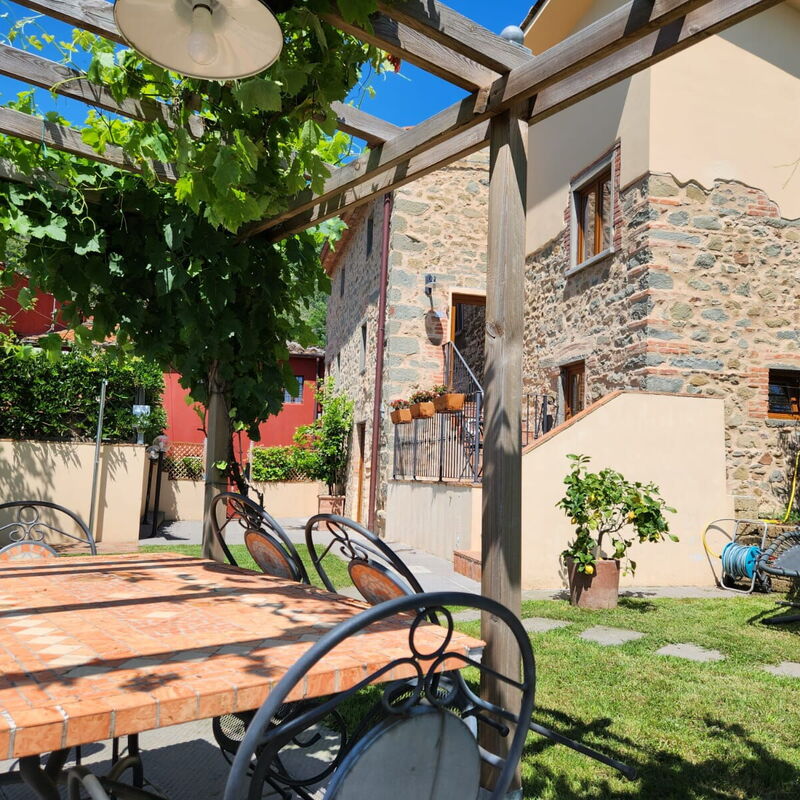 Shaleo, Shared Pool, Wifi, Ac, Marliana, Toscana: Außen, Frühling, Herbst, Sommer
