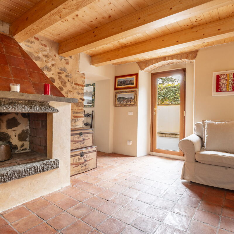 Shaleo, Shared Pool, Wifi, Ac, Marliana, Toscana: Ausstattung, Frühling, Herbst, Sommer, Wohnzimmer, Zimmerdetails