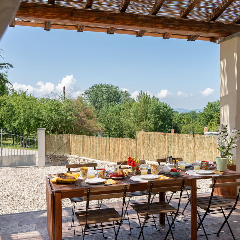 Le Selve: Balcony / Terrace / Patio, Building Exterior, Food, Main Entrance, Outdoor