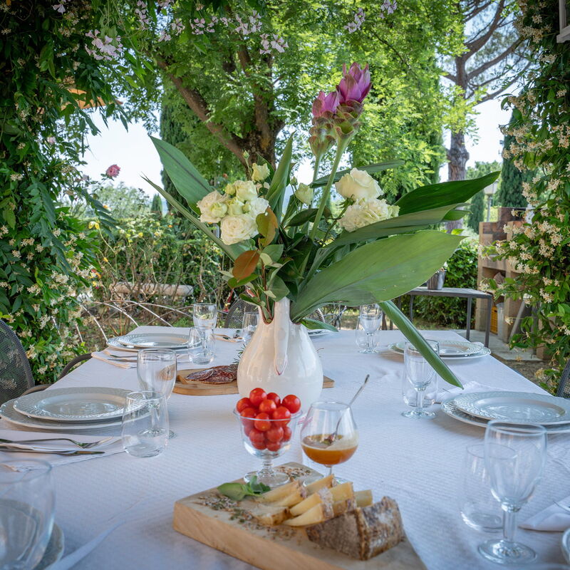 Villa Licia, Val D'orcia, Private Pool, Jacuzzi: Außen, Ausstattung, Esszimmer, Frühling, Herbst, Sommer, Zimmerdetails