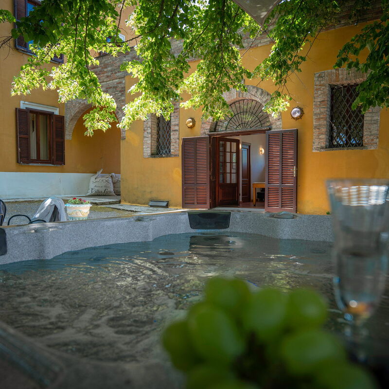 Villa Licia, Val D'orcia, Private Pool, Jacuzzi: Außen, Ausstattung, Frühling, Garten, Herbst, Sommer, Whirlpool