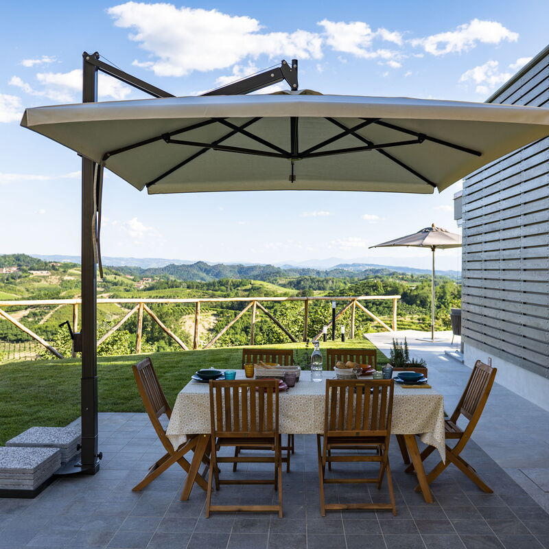 Relais Casa Clara - Roero - Langhe, Piemonte: Autumn, Building Exterior, Spring, Summer