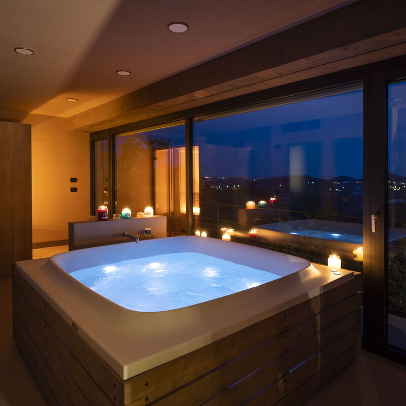 Relais Casa Clara - Roero - Langhe, Piemonte: Autumn, Hot Tub, Spring, Summer