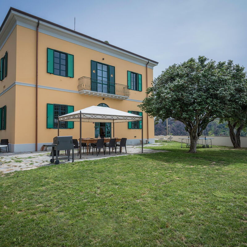 Massarosa Front Lake, The Gargoyles: Amenities, Autumn, Building Exterior, Garden, Spring, Summer