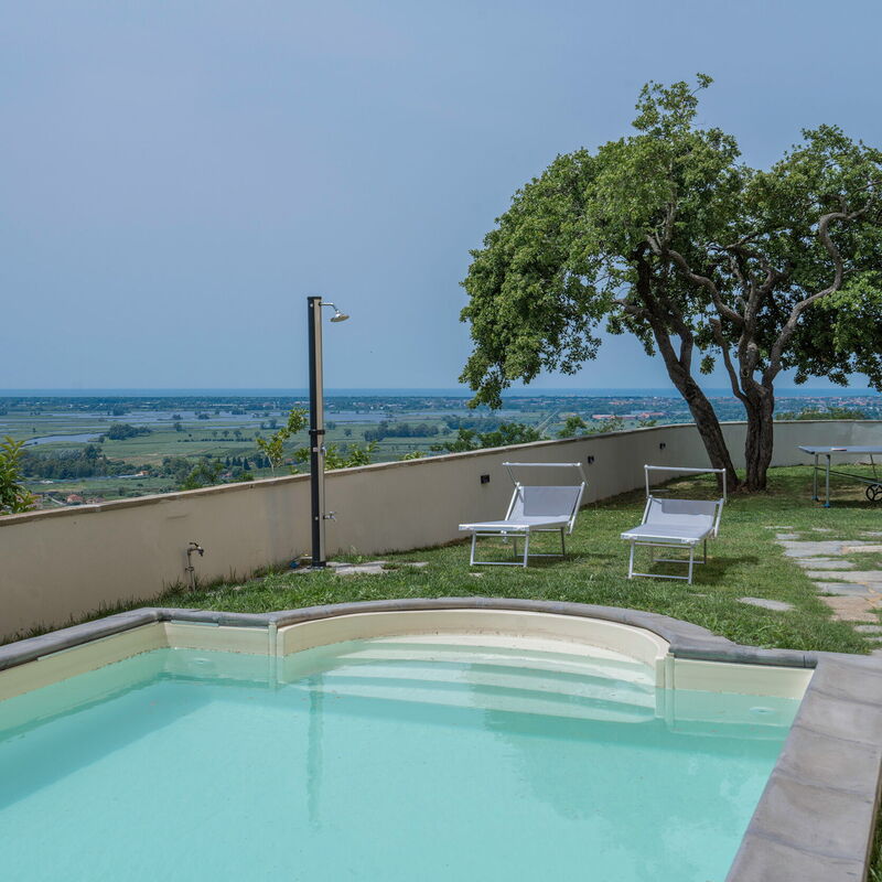 Massarosa Front Lake, The Gargoyles: Autumn, Building Exterior, Pool, Spring, Summer