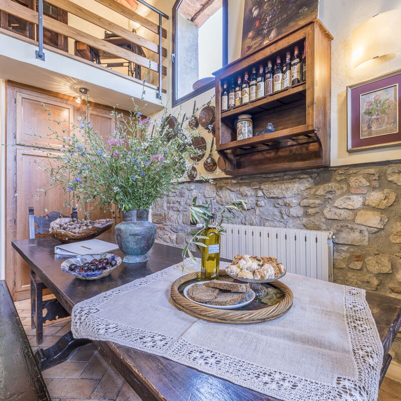 Fienile Di Fabio - Colline Fiorentine Vaiano, Toscana: Amenities, Autumn, Dining Room, Room Detail, Spring, Summer