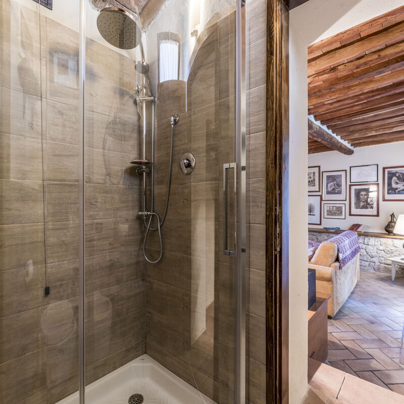 Fienile Di Fabio - Colline Fiorentine Vaiano, Toscana: Amenities, Autumn, Bathroom, Room Detail, Spring, Summer