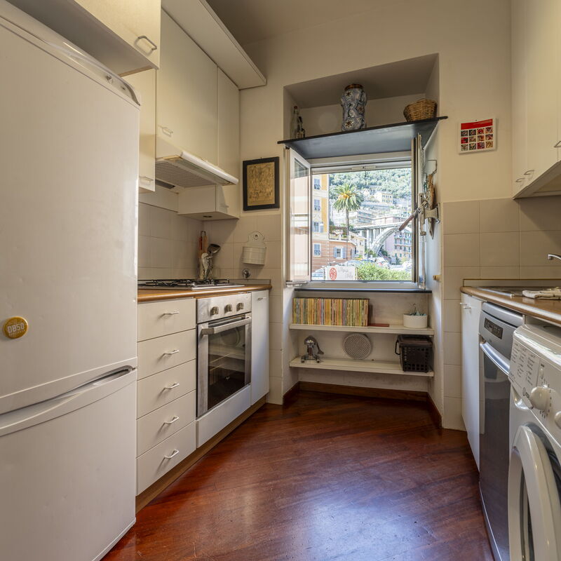 A Un Minuto Dal Mare - Bogliasco, Liguria: Autumn, Kitchen, Spring, Summer