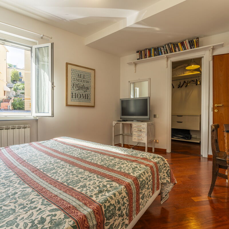 A Un Minuto Dal Mare - Bogliasco, Liguria: Autumn, Bedroom, Spring, Summer