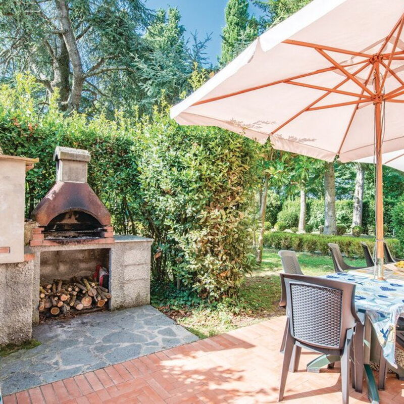 Il Villino: Building Exterior