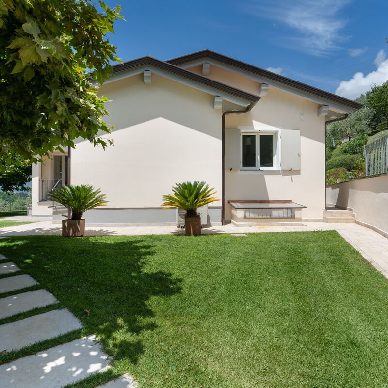 Luxury Green Marignana Villa, Versilia, Pool, Ac, Sauna: Autumn, Garden, Spring, Summer