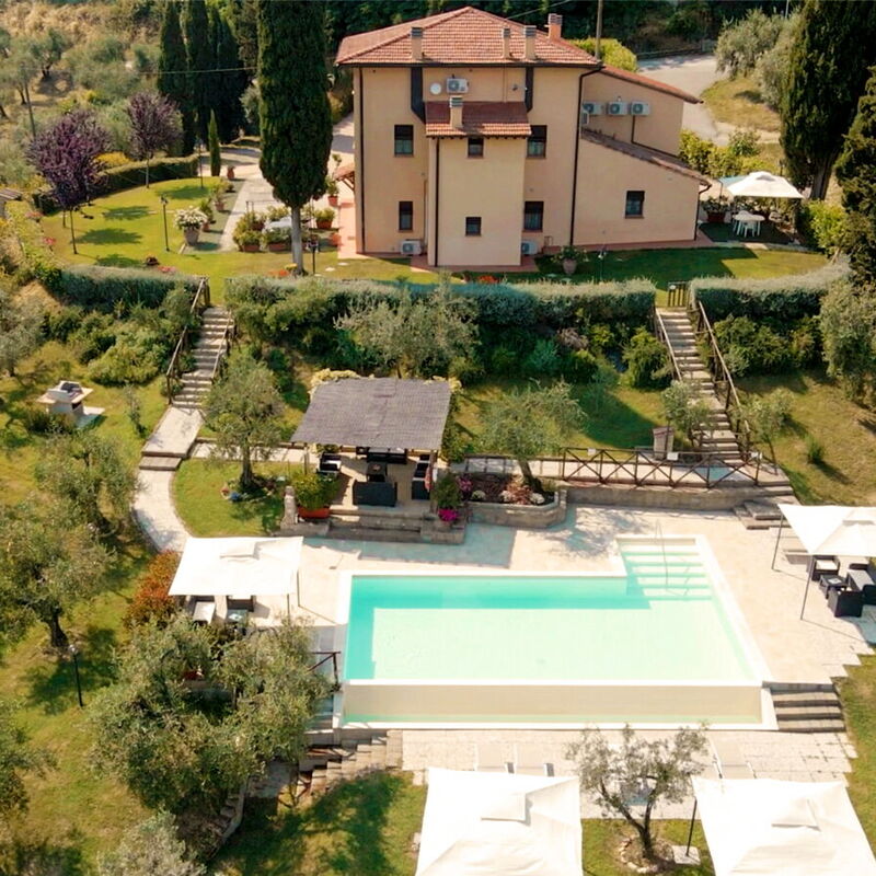 Villa Le Ripe - Gambassi Terme, Toscana: Autumn, Building Exterior, Spring, Summer