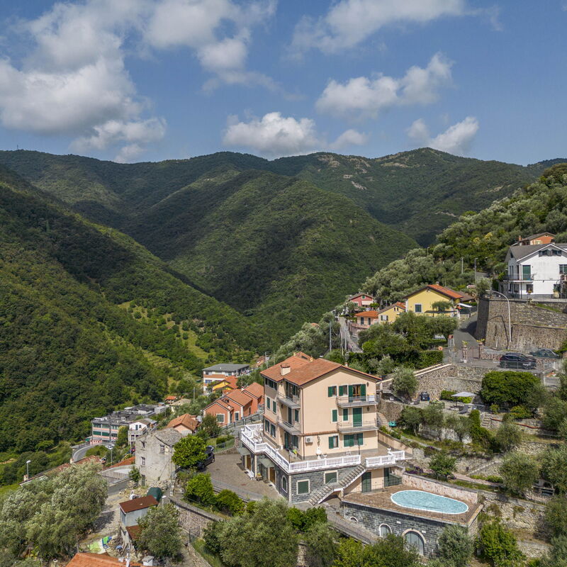 Belvedere, House With Private Pool And Garden, Recco: Amenities, Autumn, Building Exterior, Pool, Spring, Summer