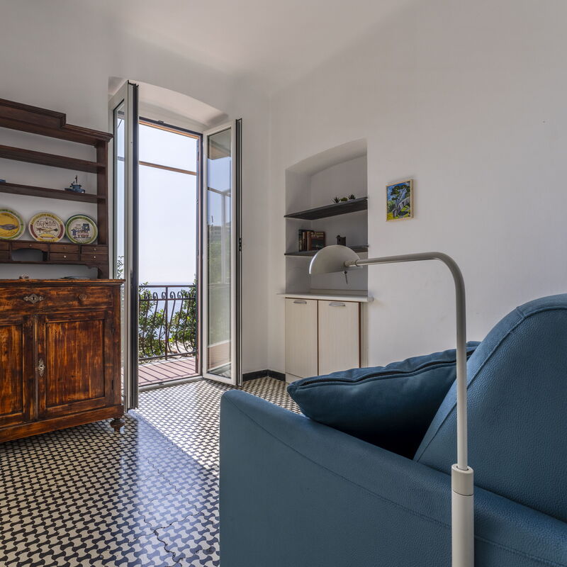 A Due Passi Da Camogli 2: Autumn, Living Room, Spring, Summer