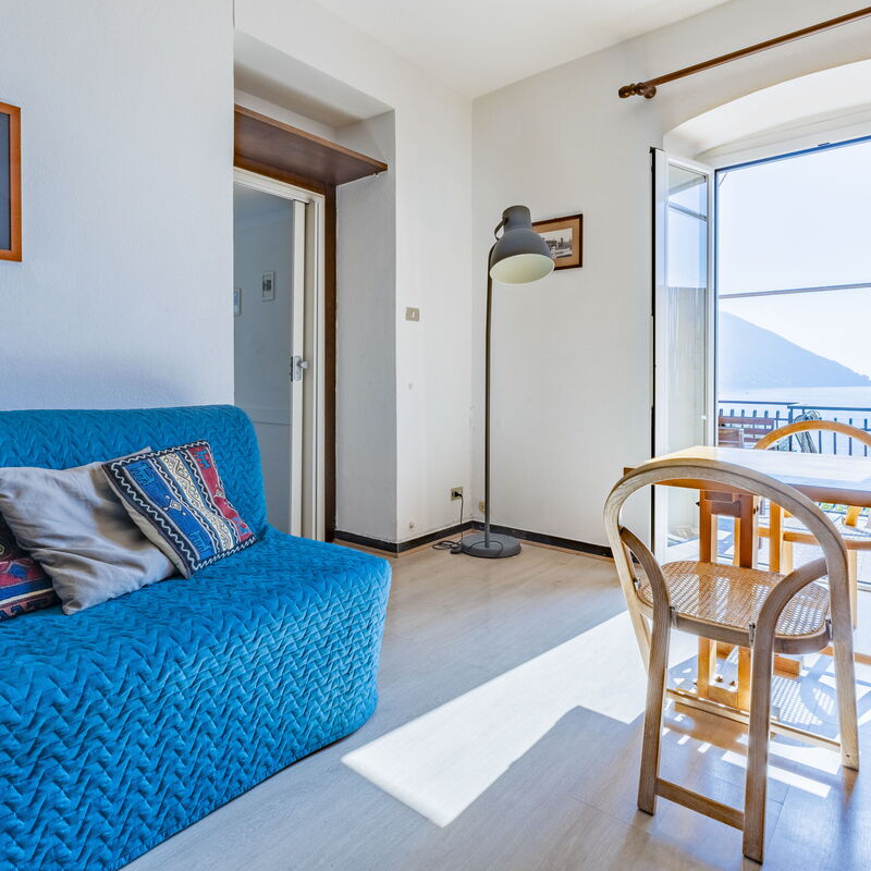 A Due Passi Da Camogli: Autumn, Living Room, Spring, Summer