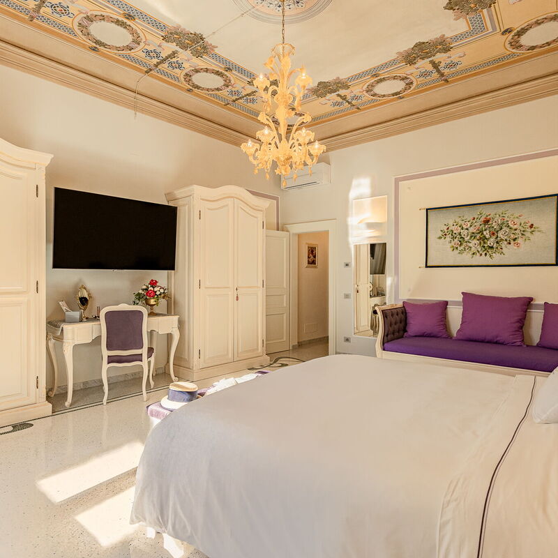 Charming Apartment Cartoni - Città Della Pieve, Umbria: Autumn, Bedroom, Spring, Summer