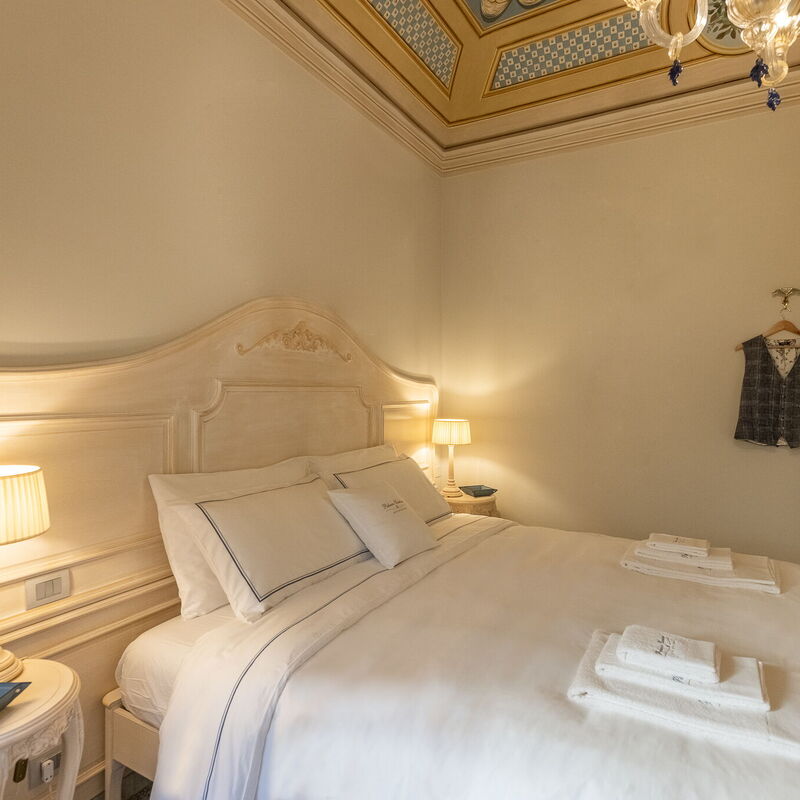 Charming Apartment Cartoni - Città Della Pieve, Umbria: Autumn, Bedroom, Spring, Summer