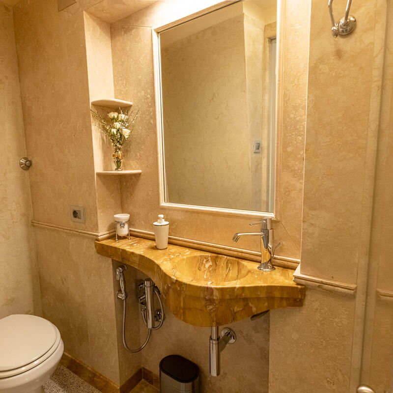 Charming Apartment Cartoni - Città Della Pieve, Umbria: Autumn, Bathroom, Spring, Summer