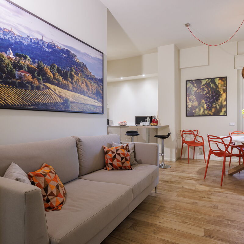 Betty Florence Charming Modern Apartment Near Piazza Della Libertà: Autumn, Living Room, Spring, Summer