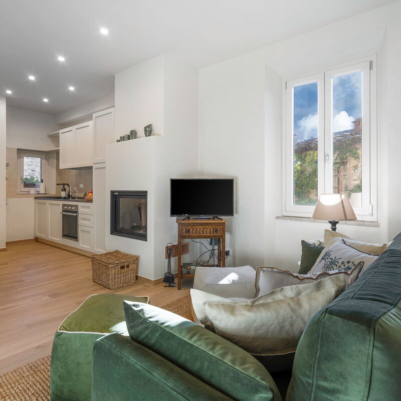 Il Nespolo Charming Apartment Fonterutoli - Siena, Toscana: Autumn, Living Room, Spring, Summer