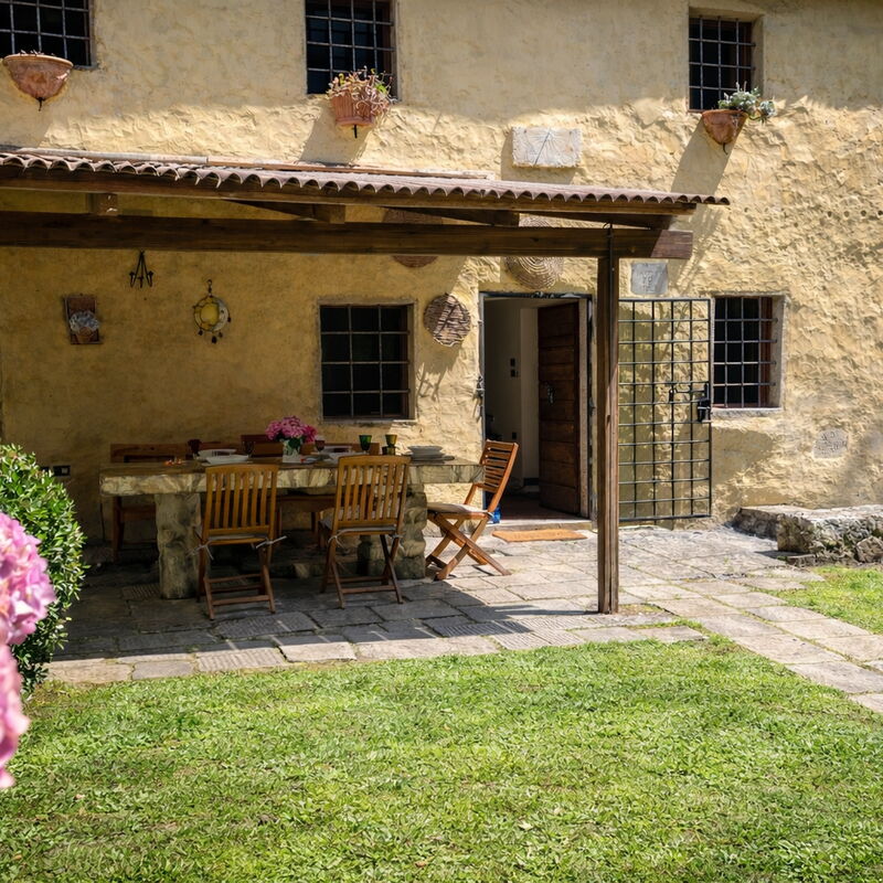 Molin Barletta, Private Pool, Nature - Marliana, Toscana: Autumn, Garden, Spring, Summer