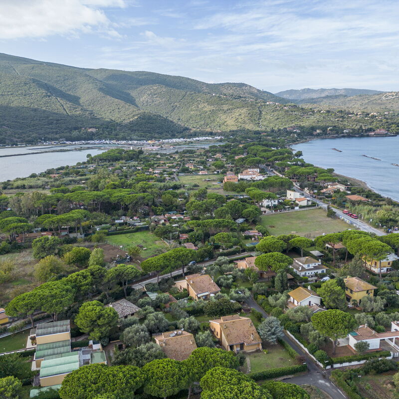 Giannella Beach Residence Apartment - Giannella, Grosseto: Autumn, Building Exterior, Spring, Summer