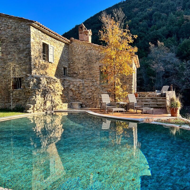 Villa Molinella - Tenuta Di Murlo, Umbria: Autumn, Pool, Spring, Summer