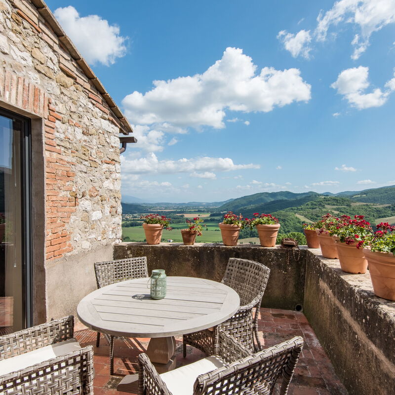 Villa Castiglione Ugolino - Tenuta Di Murlo, Umbria: Autumn, Building Exterior, Spring, Summer