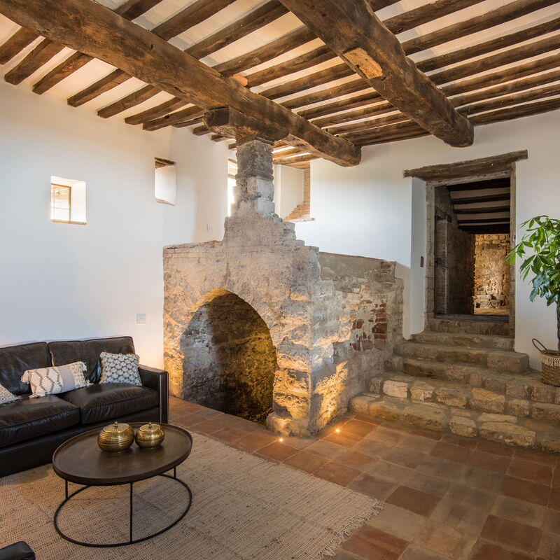 Villa Castiglione Ugolino - Tenuta Di Murlo, Umbria: Autumn, Living Room, Spring, Summer