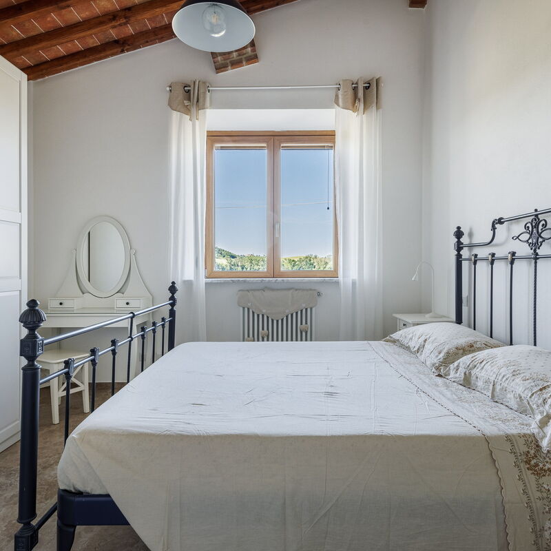 Anilde, Holiday Home with Pool, Wifi, Tuscany: Autumn, Bedroom, Spring, Summer