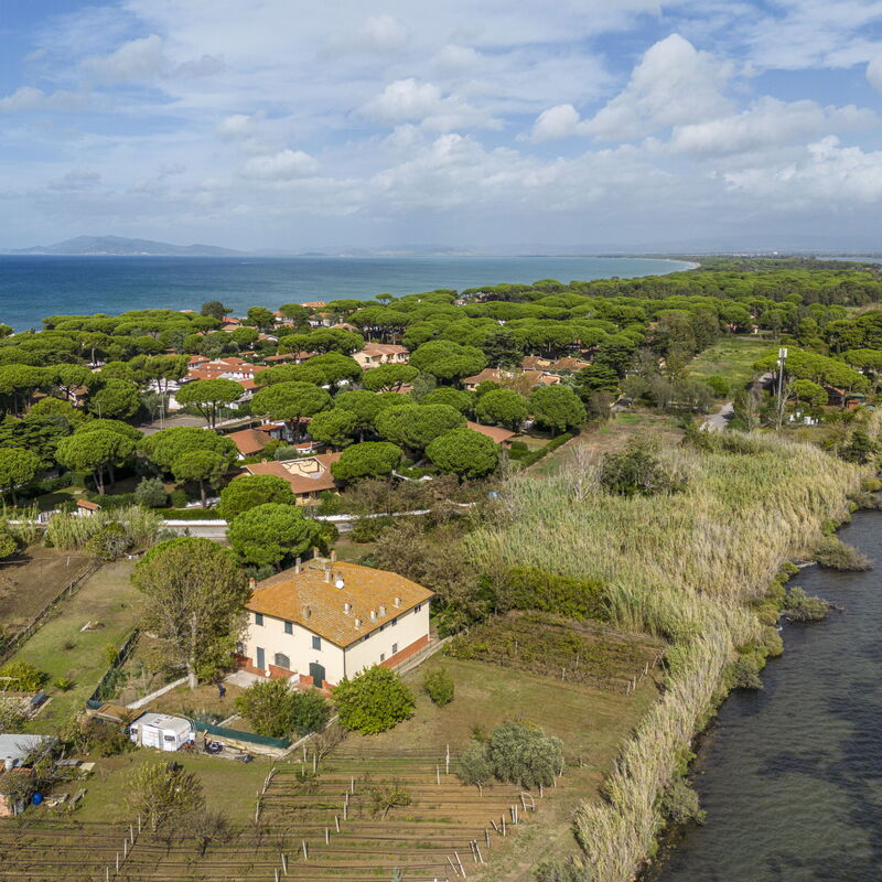 Orbetello Giannella Apartment- Orbetello, Toscana: Autumn, Building Exterior, Spring, Summer