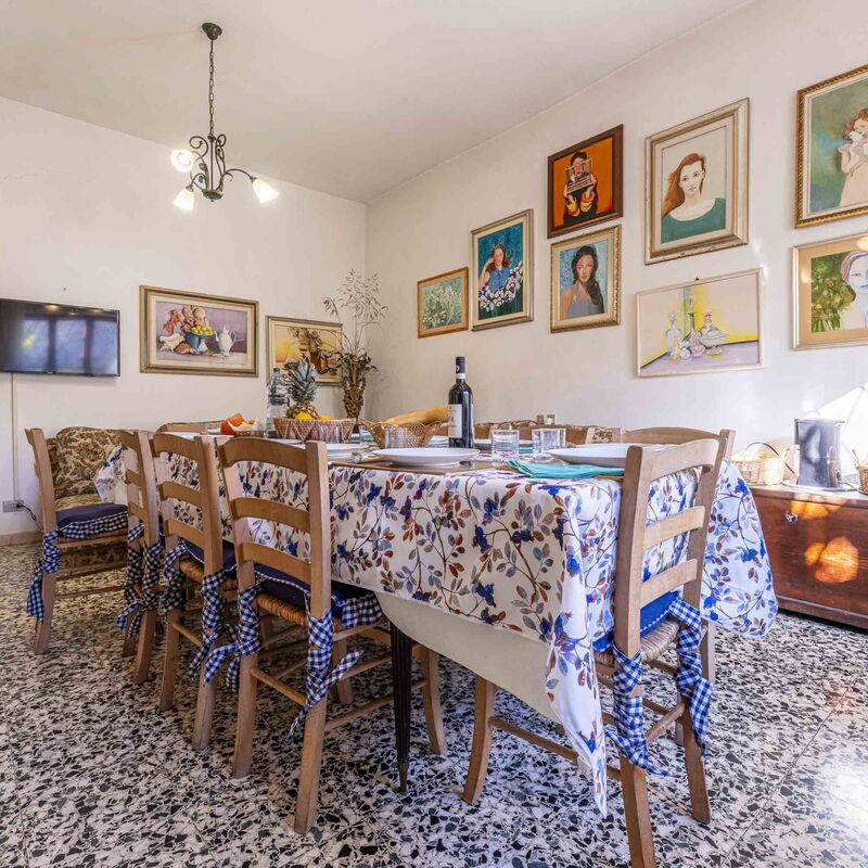 Casa Vacanza Mais - Camaiore, Toscana: Autumn, Dining Room, Spring, Summer