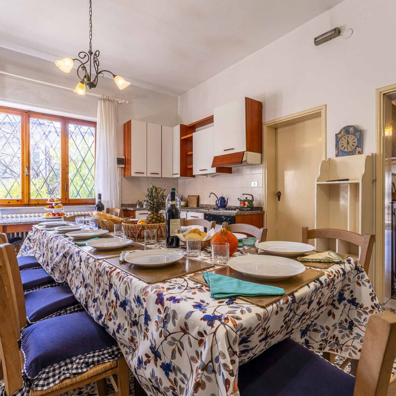 Casa Vacanza Mais - Camaiore, Toscana: Autumn, Dining Room, Kitchen, Spring, Summer