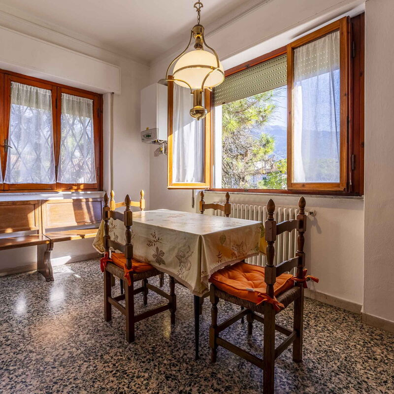 Casa Vacanza Mais - Camaiore, Toscana: Autumn, Dining Room, Spring, Summer