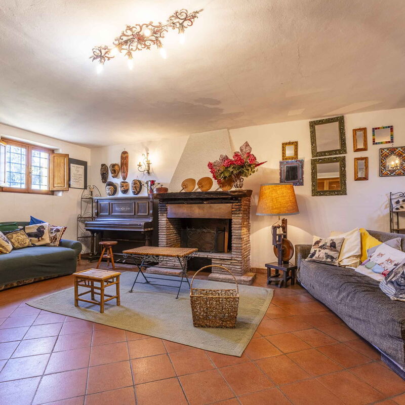 Casale Il Farro - Camaiore, Toscana: Autumn, Living Room, Spring, Summer