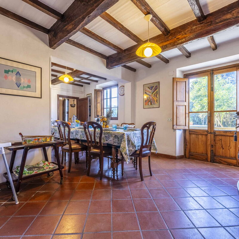 Casale Il Farro - Camaiore, Toscana: Autumn, Dining Room, Spring, Summer