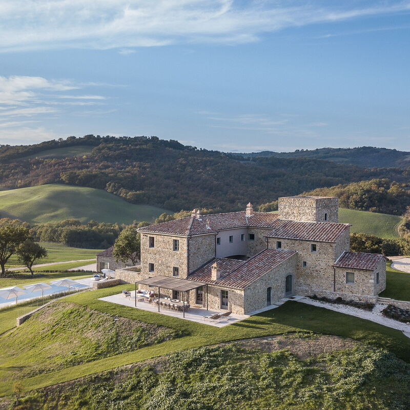 Podere Tesoro - Radicondoli, Toscana: Autumn, Building Exterior, Spring, Summer