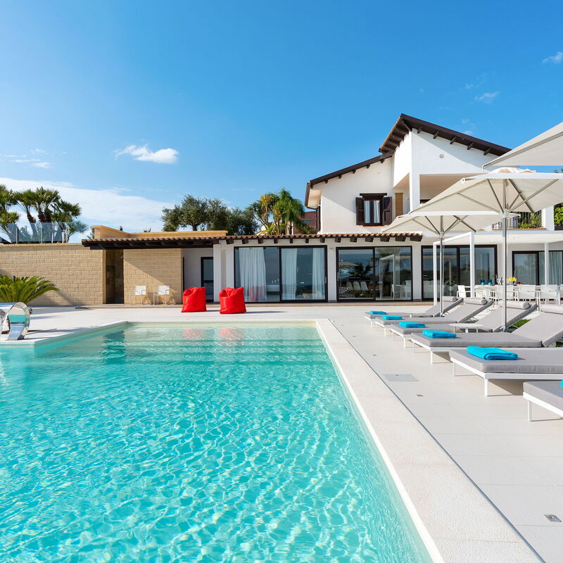 Villa Agrigenta - Ribera, Sicilia: Autumn, Balcony / Terrace / Patio, Building Exterior, Outdoor, Pool, Spring, Summer