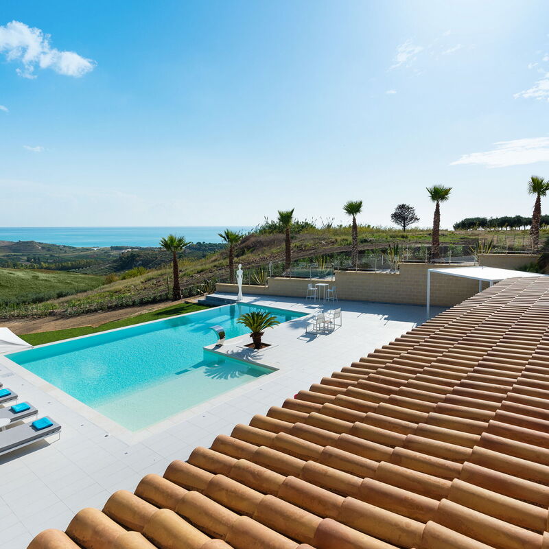 Villa Agrigenta - Ribera, Sicilia: Autumn, Balcony / Terrace / Patio, Building Exterior, Outdoor, Pool, Scenic View, Spring, Summer