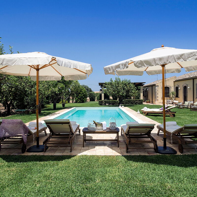 Casa Colore - Siracusa, Sicilia: Autumn, Building Exterior, Garden, Outdoor, Pool, Spring, Summer