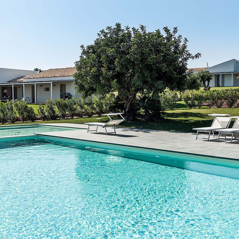 Isolina Bianca - Scicli, Sicilia: Autumn, Balcony / Terrace / Patio, Building Exterior, Garden, Pool, Spring, Summer