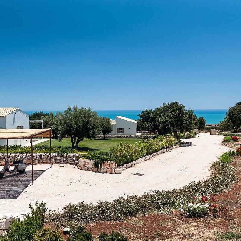 Isolina Verde - Scicli, Sicilia: Autumn, Building Exterior, Outdoor, Scenic View, Spring, Summer