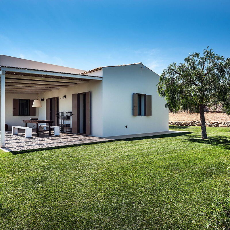 Isolina Rossa - Scicli, Sicilia: Autumn, Building Exterior, Garden, Outdoor, Spring, Summer