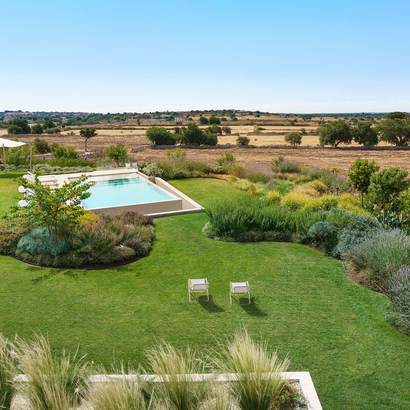 Splendida - Modica, Sicilia: Autumn, Building Exterior, Garden, Outdoor, Pool, Spring, Summer