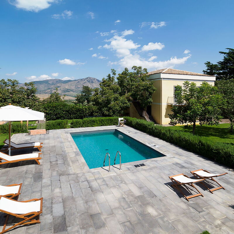 Villa Tranquilla - Randazzo, Sicilia: Autumn, Balcony / Terrace / Patio, Building Exterior, Garden, Outdoor, Pool, Scenic View, Spring, Summer