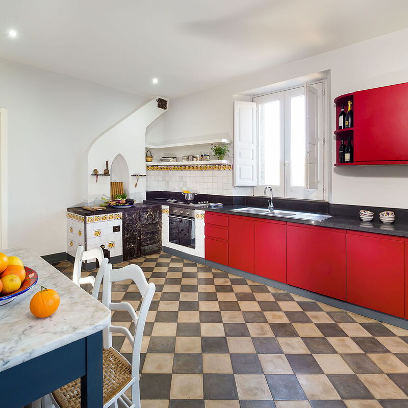 Villa Tranquilla - Randazzo, Sicilia: Autumn, Kitchen, Spring, Summer