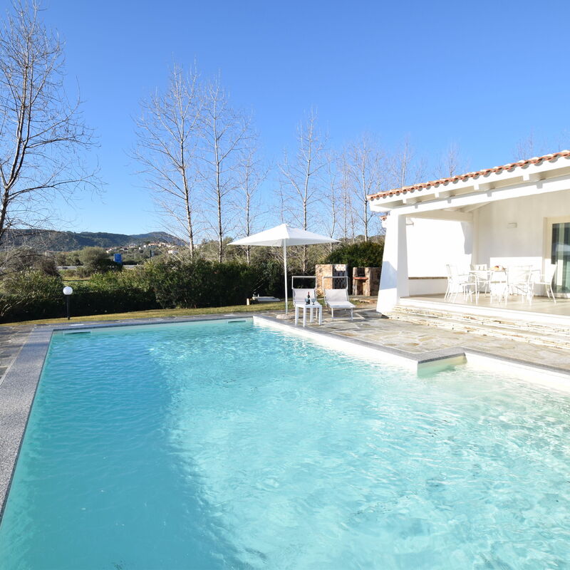 Villa Helios - Budoni, Sardegna: Autunno, Estate, Giardino, Piscina, Primavera