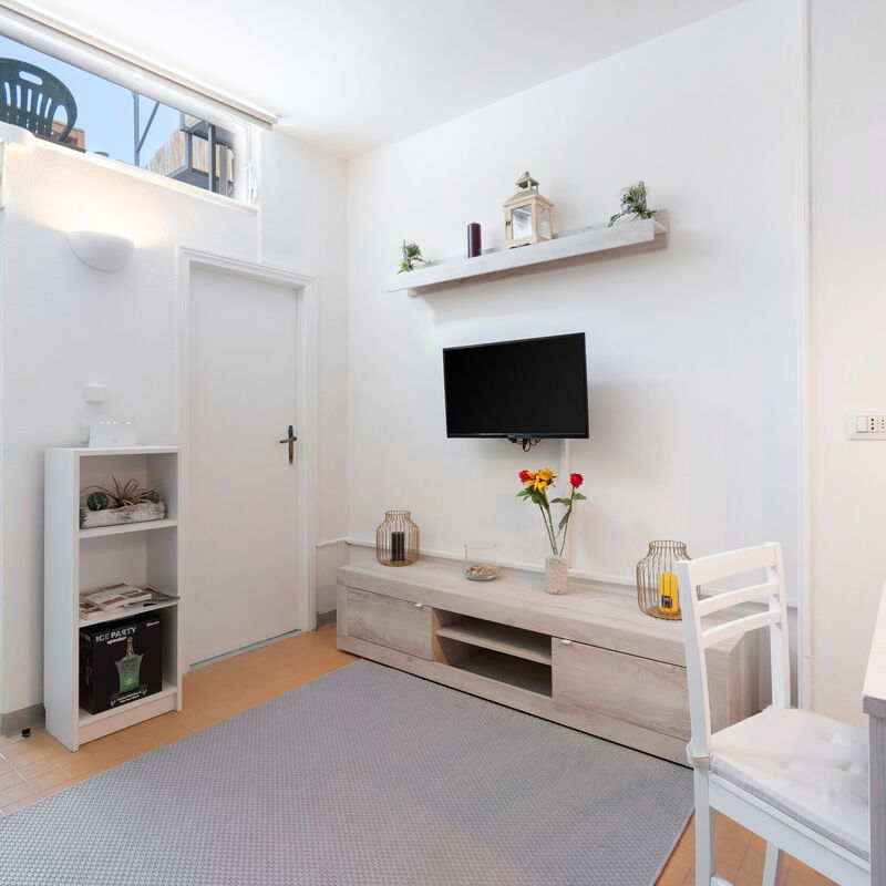 Lucca Old Town Apartment - Lucca, Toscana: Autumn, Living Room, Spring, Summer