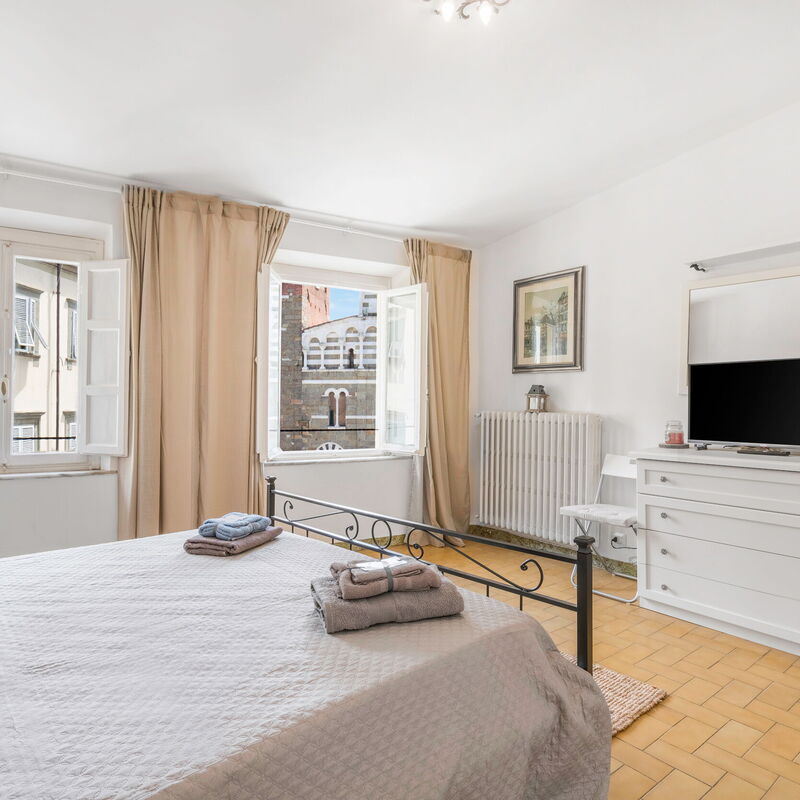 Lucca Old Town Apartment - Lucca, Toscana: Autumn, Spring, Summer